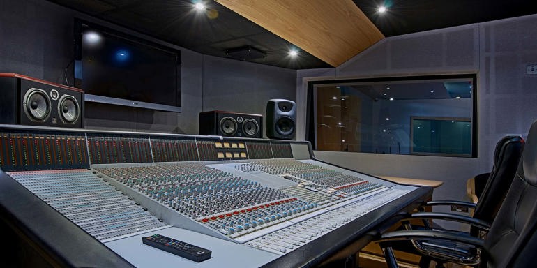 Mixing Studios
